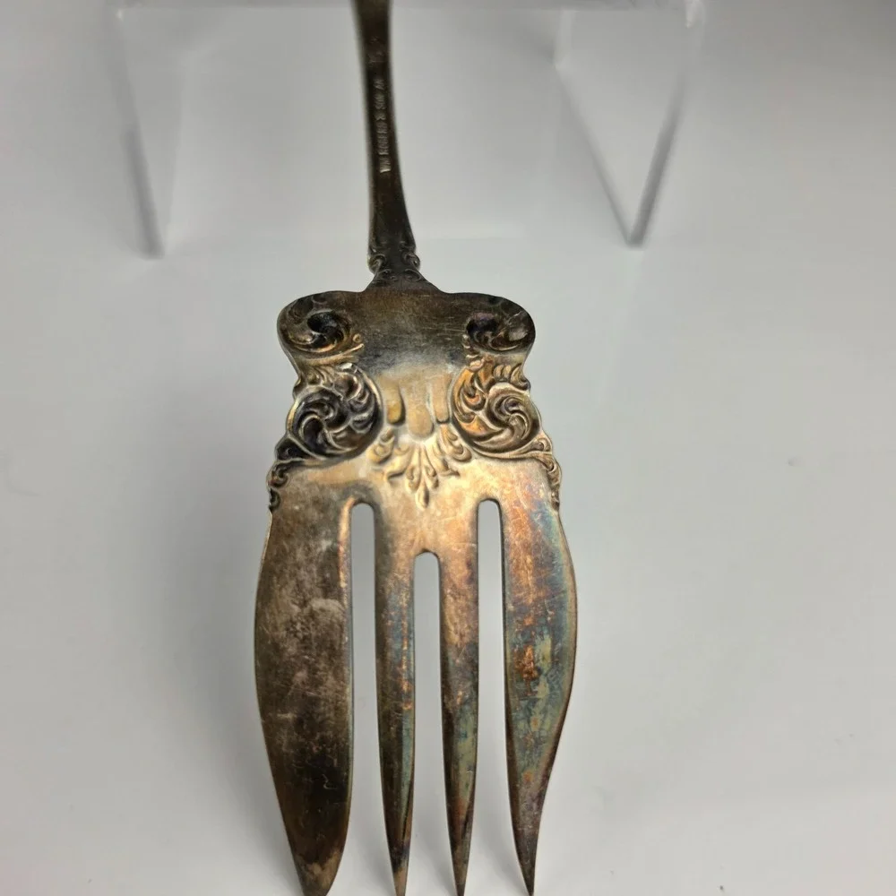 Antique WM Rogers & Son AA Silverplate Berry Spoon & Cold Meat Fork Set